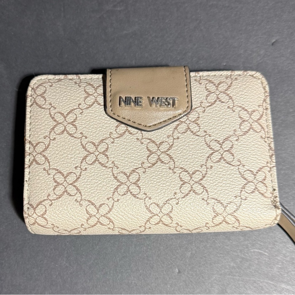 Nine West Cream and Tan Logo-Print Zip Wallet